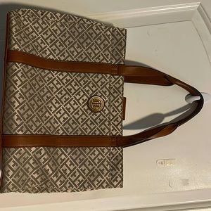 Tommy hand bag